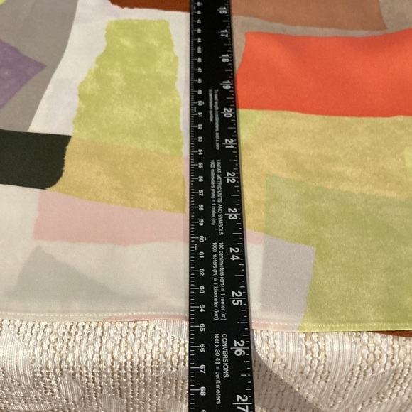 enThread Abstract Print Blouse - Picture 9 of 9